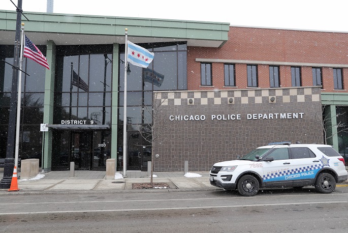 Kahdeksan kuollut, 38 haavoittunut ampumistapauksissa Chicagossa lomaviikonlopun aikana. 2 Kahdeksan kuollut, 38 haavoittunut ampumistapauksissa Chicagossa lomaviikonlopun aikana. 1