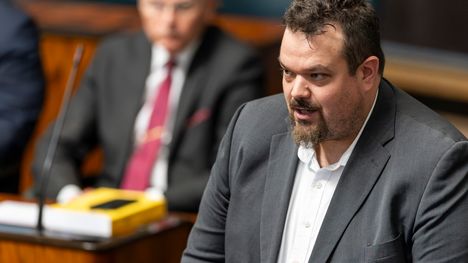 Kansanedustaja Antti Kangas eroaa poliittisista tehtävistään. 1