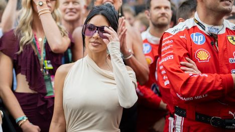 Kim Kardashianin epäasiallinen käytös suorassa televisiolähetyksessä 1