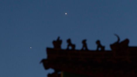Kirkas näky taivaalla tänään – Kuu, Venus, Jupiter ja Merkurius loistavat yhdessä 2 Kirkas näky taivaalla tänään – Kuu, Venus, Jupiter ja Merkurius loistavat yhdessä 1