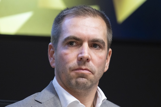 Lahm kritisoi Infantinoa: 'Maailmancupia myydään' 2 Lahm kritisoi Infantinoa: 'Maailmancupia myydään' 1
