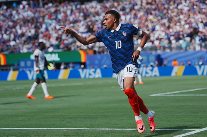 Mbappe iskee kahdesti, kun Ranska voittaa Senegalissa MM-kisoissa. 1