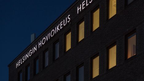 Mies syytetään 17-vuotiaan tytön seksuaalisesta hyväksikäytöstä Vantaalla. 2 Mies syytetään 17-vuotiaan tytön seksuaalisesta hyväksikäytöstä Vantaalla. 1