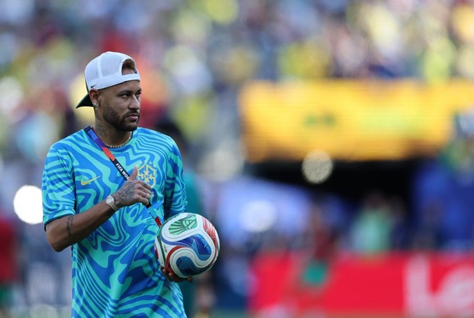 Neymar palaa täysipainoiseen Brasilian harjoitteluun. 2 Neymar palaa täysipainoiseen Brasilian harjoitteluun. 1