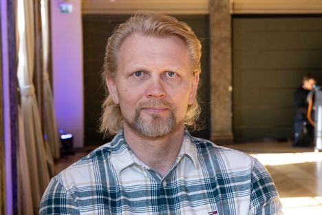 Nämä poliitikot ovat esiintyneet tosi-tv-sarjoissa istuntokauden aikana. 4 Nämä poliitikot ovat esiintyneet tosi-tv-sarjoissa istuntokauden aikana. 3