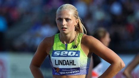 Nora Lindahl saavutti vaikuttavan ajan 100 metrillä. 2 Nora Lindahl saavutti vaikuttavan ajan 100 metrillä. 1