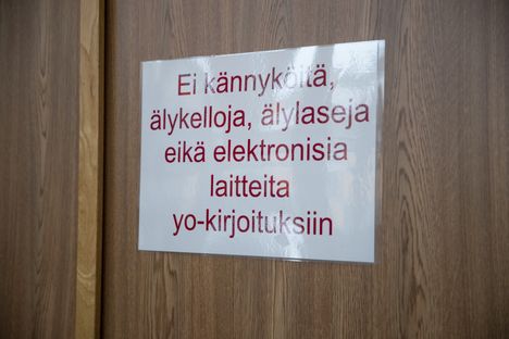 Opiskelija jätti puhelimen taskuunsa – kaikki ylioppilaskokeet mitätöitiin. 1