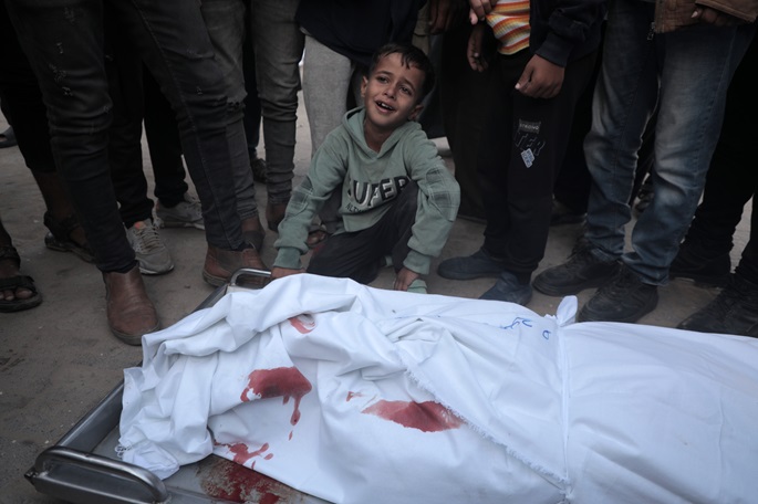 Opiskelija menehtyi erillisissä israelilaisissa ilmaiskuissa Gazassa 2 Opiskelija menehtyi erillisissä israelilaisissa ilmaiskuissa Gazassa 1