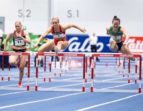 Paavo Nurmi Games PNG: Lotta Harala kohtaa Saara Keskitalon pika-aidoissa 3