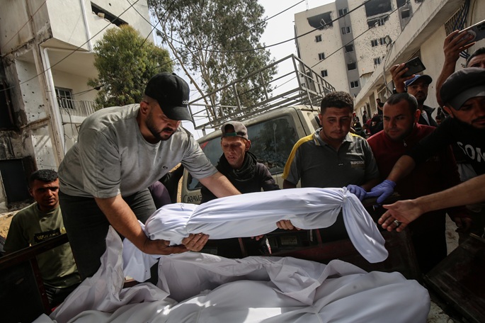 Palestiinalaisten kuolonuhrien määrä Israelin toimissa Gazassa ylittää 73 000. 2 Palestiinalaisten kuolonuhrien määrä Israelin toimissa Gazassa ylittää 73 000. 1