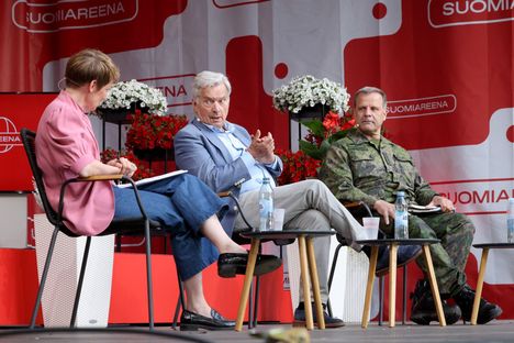 Presidentti Sauli Niinistö selitti, miksi Venäjän kanssa on käytävä vuoropuhelua. 8 Presidentti Sauli Niinistö selitti, miksi Venäjän kanssa on käytävä vuoropuhelua. 7
