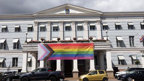 Pride-tapahtuma täyttää Helsingin kadut – IS raportoi 2 Pride-tapahtuma täyttää Helsingin kadut – IS raportoi 1
