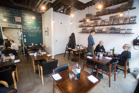 Ravintola Boreal sai Michelin-tähden, kun taas ravintola Grönille myönnettiin toinen tähti. 4 Ravintola Boreal sai Michelin-tähden, kun taas ravintola Grönille myönnettiin toinen tähti. 3