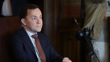Rydman avaa suhdettaan muihin hallituspuolueisiin 1