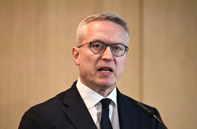 Saksalainen ministeri saa kritiikkiä tekoälyn käytöstä virallisissa asiakirjoissa 2 Saksalainen ministeri saa kritiikkiä tekoälyn käytöstä virallisissa asiakirjoissa 1