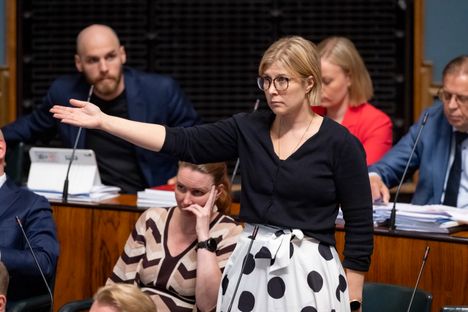 SDP:n varapuheenjohtaja: Kokoomus pyrkii heikentämään työntekijöiden oikeuksia 1