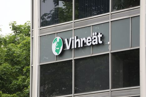 Sofia Virran käyttäytyminen paljasti ongelman ytimen – siksi vihreät ovat tyytymättömiä. 2 Sofia Virran käyttäytyminen paljasti ongelman ytimen – siksi vihreät ovat tyytymättömiä. 1