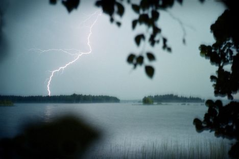 Sunnuntaista odotettavissa aktiivinen ukkospäivä 2 Sunnuntaista odotettavissa aktiivinen ukkospäivä 1