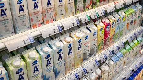 Suomalaiset kuluttivat viime vuonna ennätyksellisen paljon juustoa. 2 Suomalaiset kuluttivat viime vuonna ennätyksellisen paljon juustoa. 1