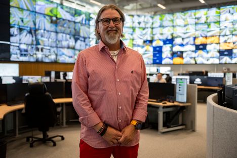 Suomesta saattaa löytyä maailman laajin tieliikennekeskus – ”Tavoitteemme on kerätä kaikki tiedot” 2 Suomesta saattaa löytyä maailman laajin tieliikennekeskus – ”Tavoitteemme on kerätä kaikki tiedot” 1