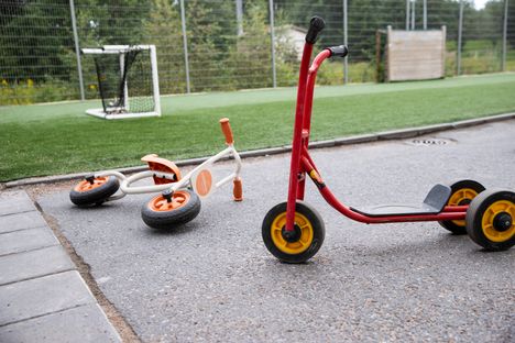Toimintaterapeutit ilmaisevat huolensa "spagettilapsista", joilla on haasteita kehon hallinnassa ja tasapainon ylläpidossa. 2 Toimintaterapeutit ilmaisevat huolensa "spagettilapsista", joilla on haasteita kehon hallinnassa ja tasapainon ylläpidossa. 1