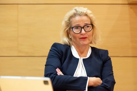 Tytti Tuppurainen, Sdp:n eduskuntaryhmän puheenjohtaja, kommentoi Antti Rinteen mahdollisuutta palata eduskuntaan. 4 Tytti Tuppurainen, Sdp:n eduskuntaryhmän puheenjohtaja, kommentoi Antti Rinteen mahdollisuutta palata eduskuntaan. 3