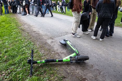 Uusi voitto miljoonakorvauksia vaativalle sähköpotkulautailijalle 1