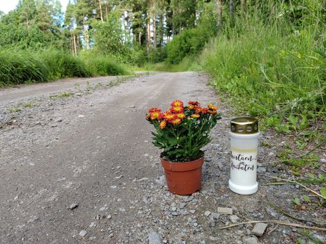 Uusia tietoja 28-vuotiaan naisen kuolemasta Mynämäellä: epäilty pidätetty. 3