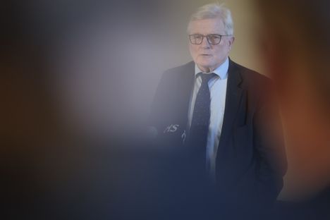 Valiokunnan puheenjohtaja HS:lle: Tärkeää tietoa drooniuhasta pidettiin salassa 1