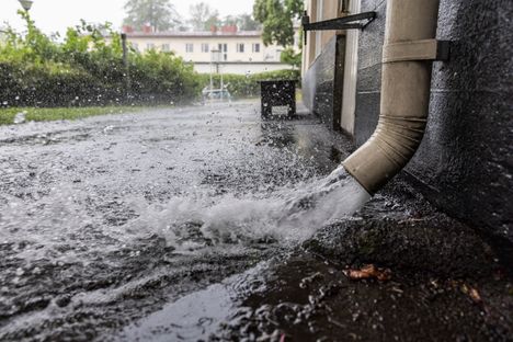 Varoituskartta loistaa keltaisena – eniten sadetta odotettavissa keskiviikkona tässä alueessa 4 Varoituskartta loistaa keltaisena – eniten sadetta odotettavissa keskiviikkona tässä alueessa 3