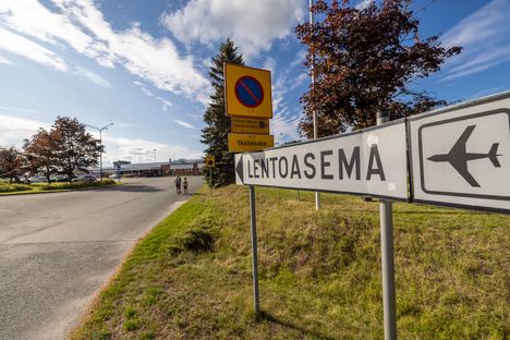 Vauva.fi:ssä keskustellaan, mitkä asiat lentokoneen matkustajissa aiheuttavat ärsytystä. 2 Vauva.fi:ssä keskustellaan, mitkä asiat lentokoneen matkustajissa aiheuttavat ärsytystä. 1