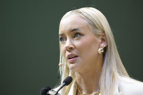 Vihreät: Sofia Virran poissaoloilmoituksissa virheellinen tieto 1