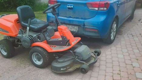 Voiko lapsi käyttää päältä ajettavaa ruohonleikkuria? 1