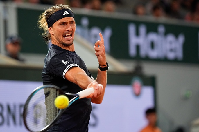 Zverev ja Andreeva etenevät Ranskan avoimien semifinaaleihin 1