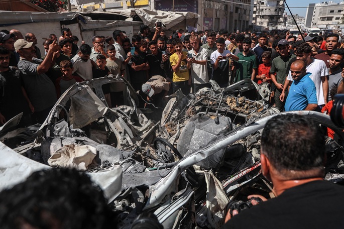 Israelin iskut surmaavat kuusi Gazassa huolimatta Yhdysvaltojen välittämistä 'tulitauosta' 2 Israelin iskut surmaavat kuusi Gazassa huolimatta Yhdysvaltojen välittämistä 'tulitauosta' 1