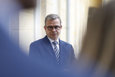 Petteri Orponin on pohdittava hallituksensa purkamista. 6 Petteri Orponin on pohdittava hallituksensa purkamista. 5