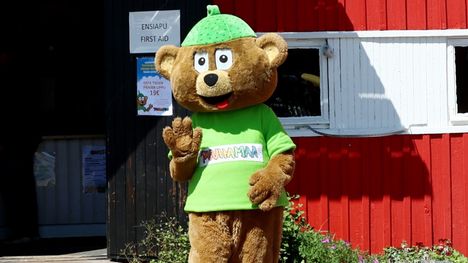 Puuhamaassa tarvittiin viranomaisapua 2 Puuhamaassa tarvittiin viranomaisapua 1