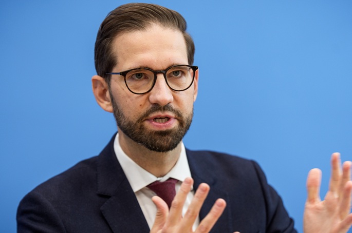 Berliini hylkää raportin suunnitelmista rahoittaa Britannian ja Ranskan ydinaseita 2 Berliini hylkää raportin suunnitelmista rahoittaa Britannian ja Ranskan ydinaseita 1