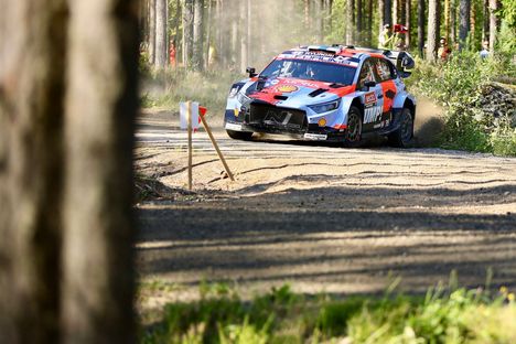 Esapekka Lappi keskeytti Jyväskylän rallin – Hyundai-ykköspäällikkö kehui suorituskykyä 1