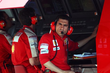 Ferrarin entinen insinööri muistelee Kimi Räikkösen katastrofaalista rengasvalintaa Malesian GP:ssä 4 Ferrarin entinen insinööri muistelee Kimi Räikkösen katastrofaalista rengasvalintaa Malesian GP:ssä 3