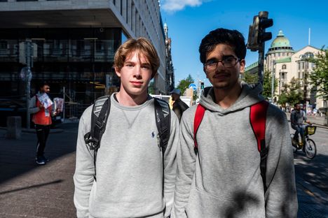 Pojat syövät lihaa yli suositusten, kertoo THL 5