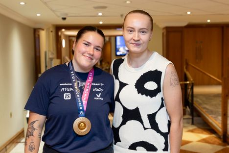 Silja Kosonen ja Senni Viren: Näin rakkaus leimahti 6 Silja Kosonen ja Senni Viren: Näin rakkaus leimahti 5