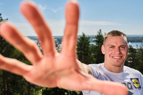 Silja Kosonen tuli kaapista ulos ja sai ikäviä viestejä – nyt puhuu Ari-Pekka Liukkonen 6 Silja Kosonen tuli kaapista ulos ja sai ikäviä viestejä – nyt puhuu Ari-Pekka Liukkonen 5