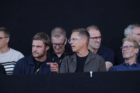 Stubb ja Barkov seurasi Eppu Normaalin jäähyväiskeikkaa 2 Stubb ja Barkov seurasi Eppu Normaalin jäähyväiskeikkaa 1