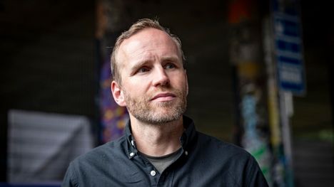 Yli 30 kansanedustajaa toivottaa tsemppiä traktorionnettomuuteen jääneelle Mika Poutalalle 1