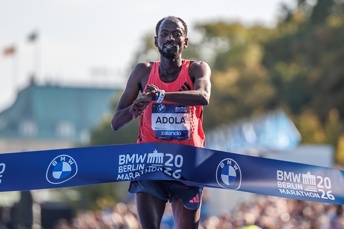 Adola voitti miesten Berliinin maratonin, Assefa jäi ilman ennätystä 2 Adola voitti miesten Berliinin maratonin, Assefa jäi ilman ennätystä 1