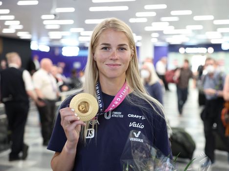 Alisa Vainio: kultahuuma synnytti yllättävän ehdotuksen – kaupunki ei voi toteuttaa sitä 2 Alisa Vainio: kultahuuma synnytti yllättävän ehdotuksen – kaupunki ei voi toteuttaa sitä 1