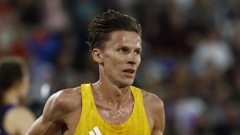 Andreas Almgrenin treenijaljelma shokeerasi – juoksi 10 km 26.20:ssä, vain yhdeksän sekuntia maailmanennätyksestä 2 Andreas Almgrenin treenijaljelma shokeerasi – juoksi 10 km 26.20:ssä, vain yhdeksän sekuntia maailmanennätyksestä 1