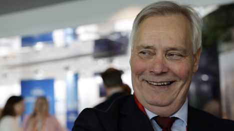 Antti Rinteelle aukeaa paikka eduskuntaan – mitä hän tekee? 1