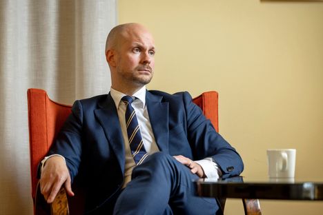 Suurten puolueiden näkemykset autoveron muutoksista: Sähköautoilun verotus kiristyy 5